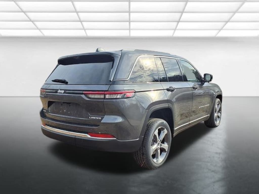 New 2025 Jeep Grand Cherokee Limited Sport Utility