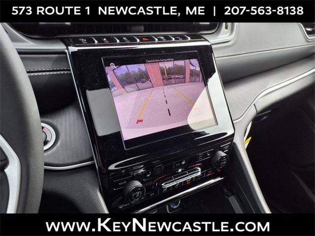 2025 Jeep Grand Cherokee Laredo photo 5