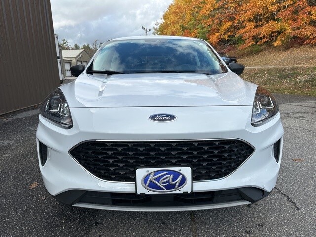 2022 Ford Escape SE photo 3