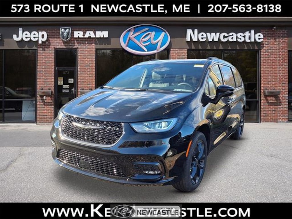 New 2026 Chrysler Pacifica Limited Passenger Van