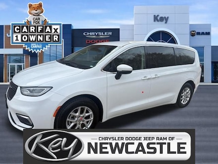 2023 Chrysler Pacifica Touring L Minivan/Van