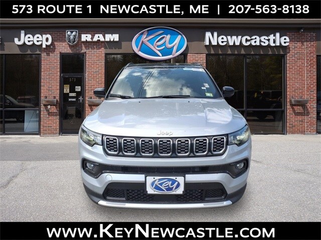 2025 Jeep Compass Limited Sport photo 2