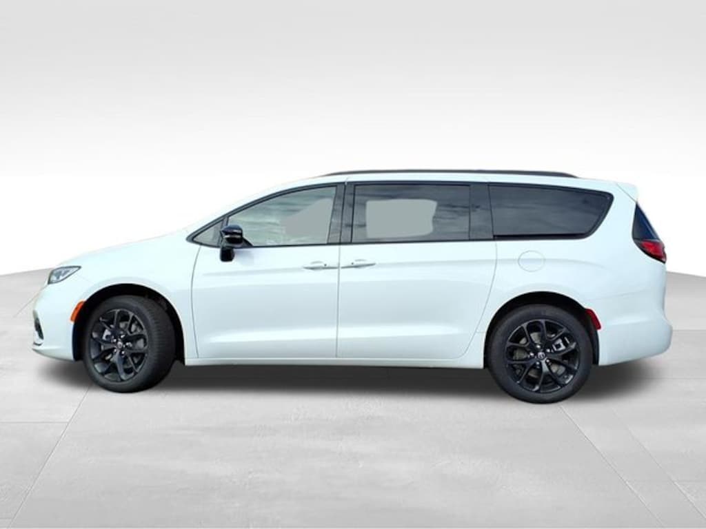 New 2026 Chrysler Pacifica Select Passenger Van