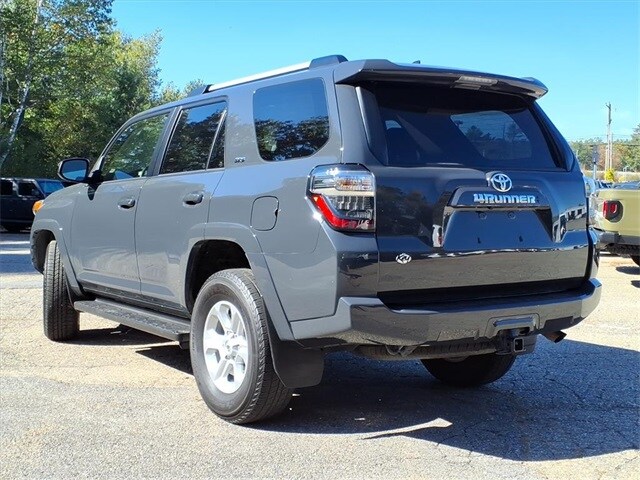 2024 Toyota 4Runner SR5 photo 3