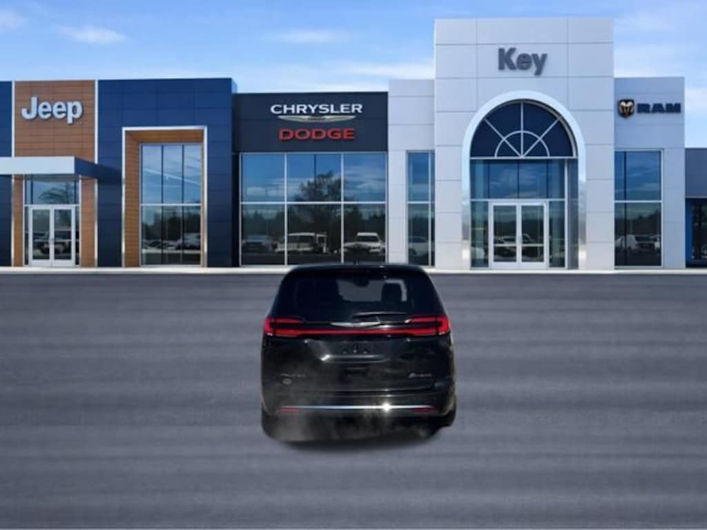 Used 2024 Chrysler Pacifica Plug-In Hybrid Select Van Passenger Van