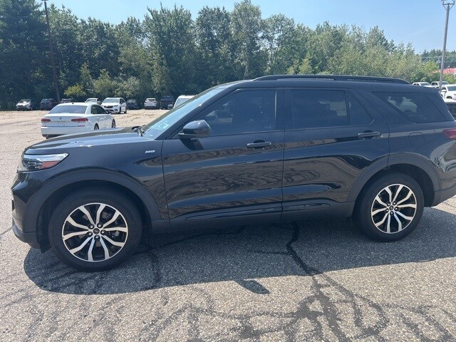2022 Ford Explorer ST-Line photo 3