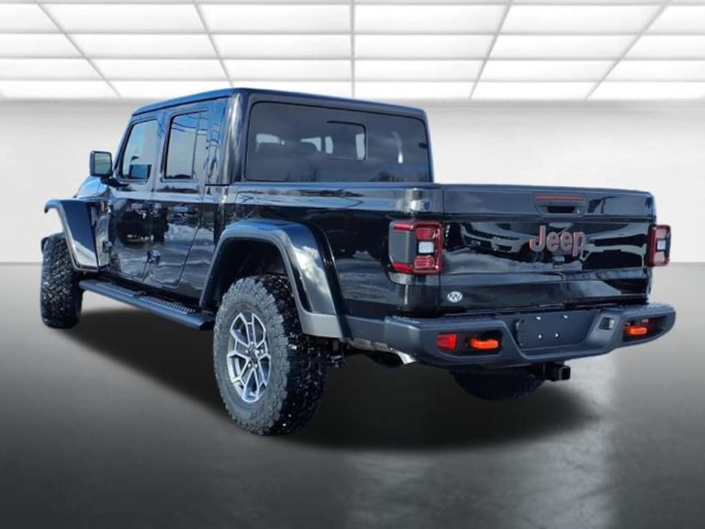 New 2026 Jeep Gladiator Mojave Pickup