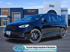 2026 Chrysler Pacifica Select Passenger Van