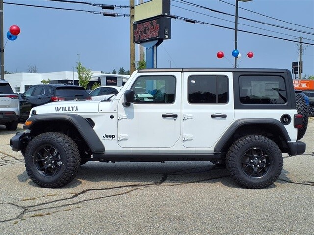 2025 Jeep Wrangler Willys photo 2