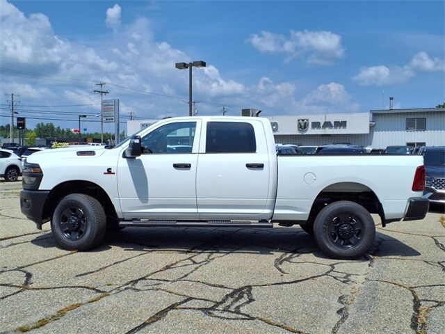2025 Ram 2500 Tradesman photo 2