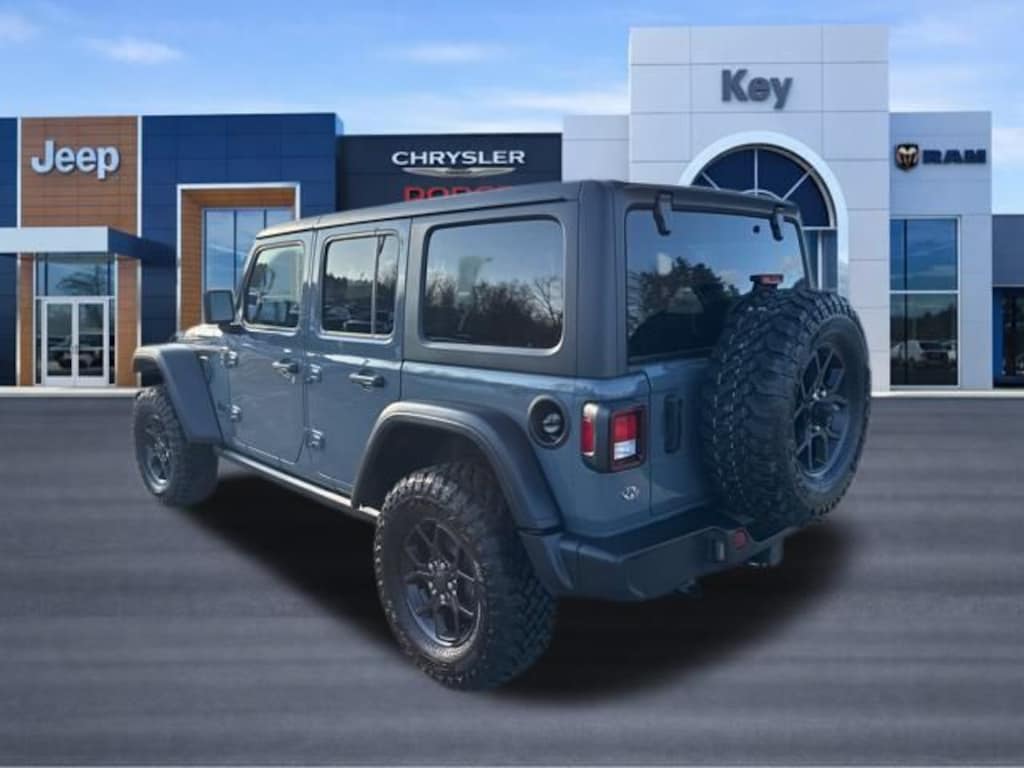 Used 2025 Jeep Wrangler Willys SUV