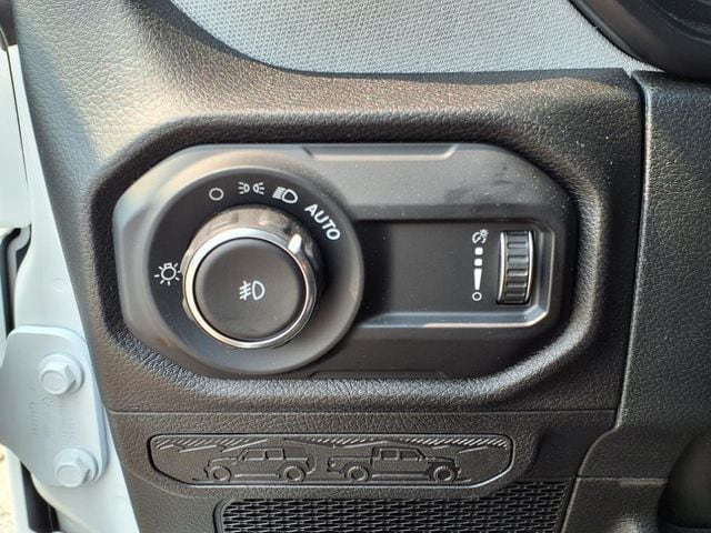 2025 Jeep Wrangler 4-Door Willys - Photo 14