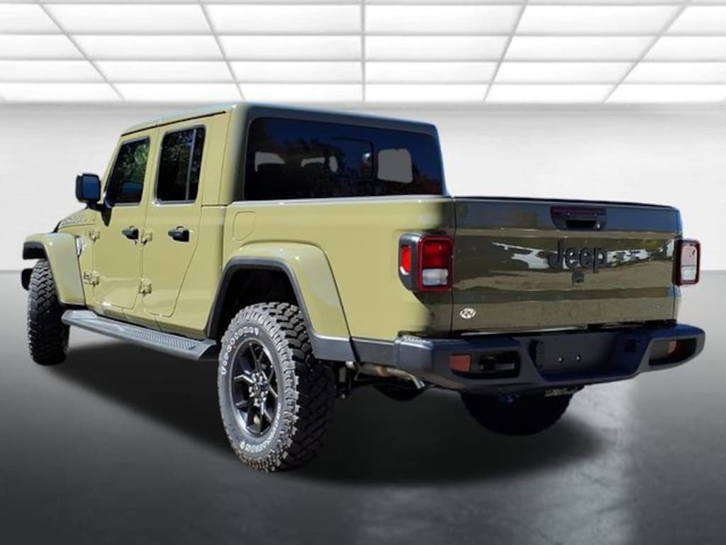 New 2025 Jeep Gladiator High Tide Pickup