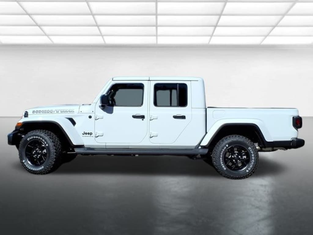 New 2025 Jeep Gladiator High Tide Pickup