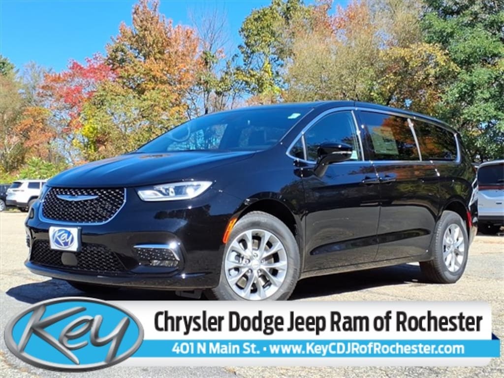 New 2026 Chrysler Pacifica Select Passenger Van
