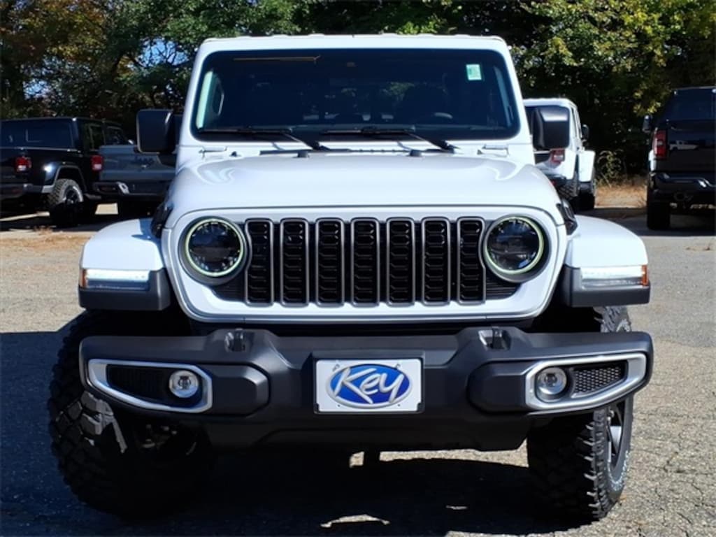 New 2025 Jeep Gladiator High Tide Pickup