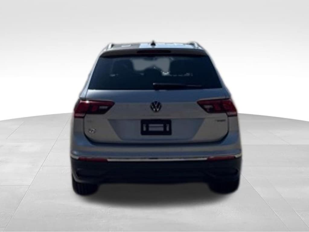 Used 2024 Volkswagen Tiguan 2.0T SE SUV