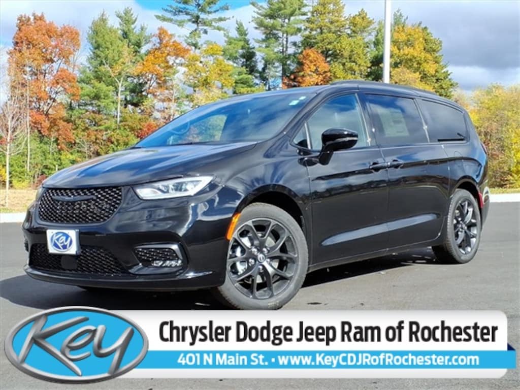 New 2026 Chrysler Pacifica Select Passenger Van