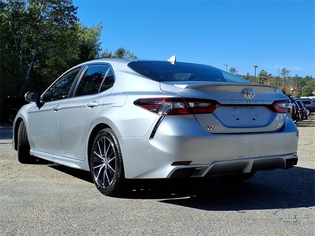2024 Toyota Camry SE photo 3