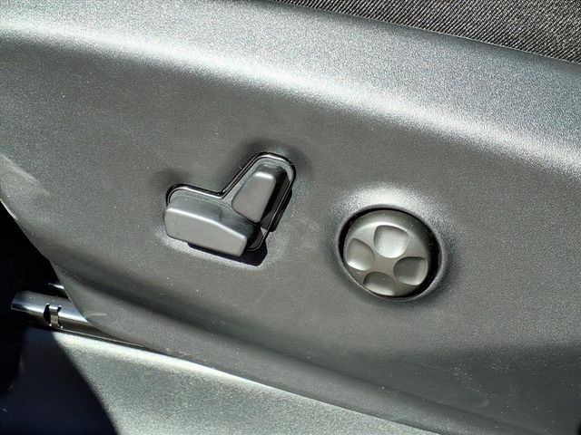 2026 Chrysler Pacifica Select - Photo 7