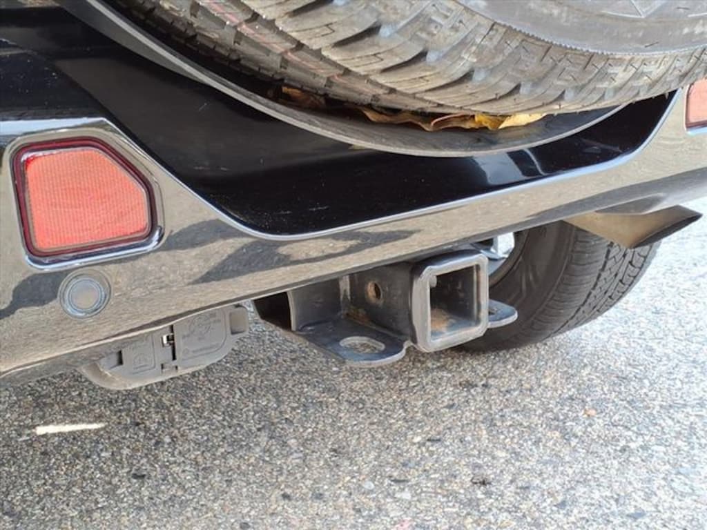 Used 2022 Jeep Wrangler Unlimited Sahara Altitude SUV