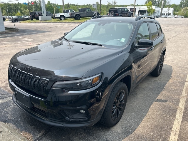 Used 2023 Jeep Cherokee Altitude Lux with VIN 1C4PJMMB3PD111787 for sale in Rochester, NH