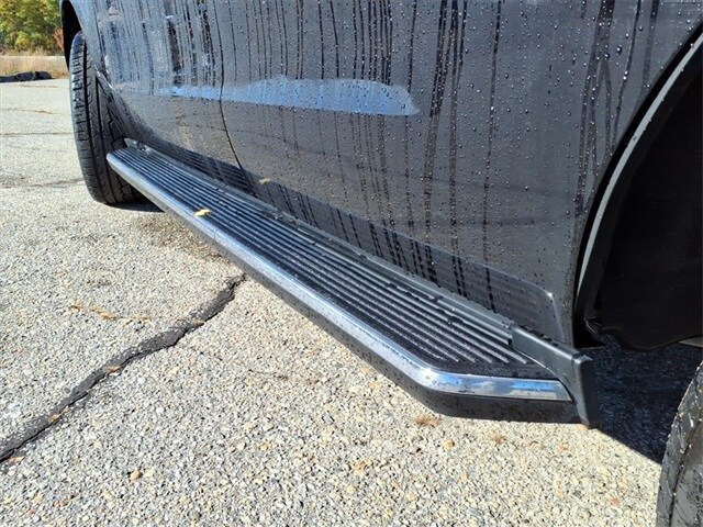 2023 Ford Expedition Limited photo 3