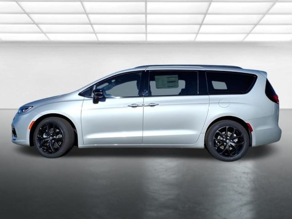 New 2026 Chrysler Pacifica Select Passenger Van