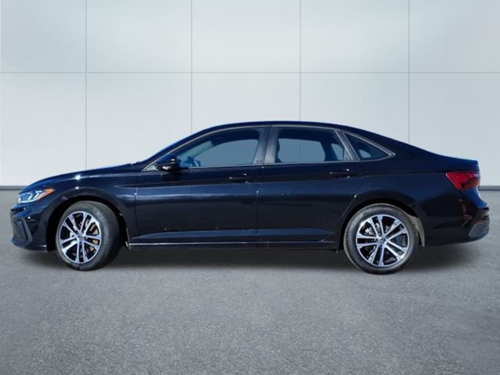 Used 2025 Volkswagen Jetta 1.5T Sport Sedan