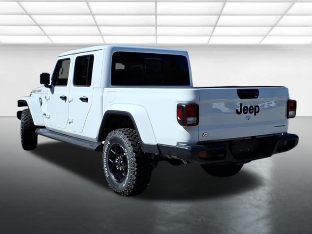 New 2025 Jeep Gladiator High Tide Pickup