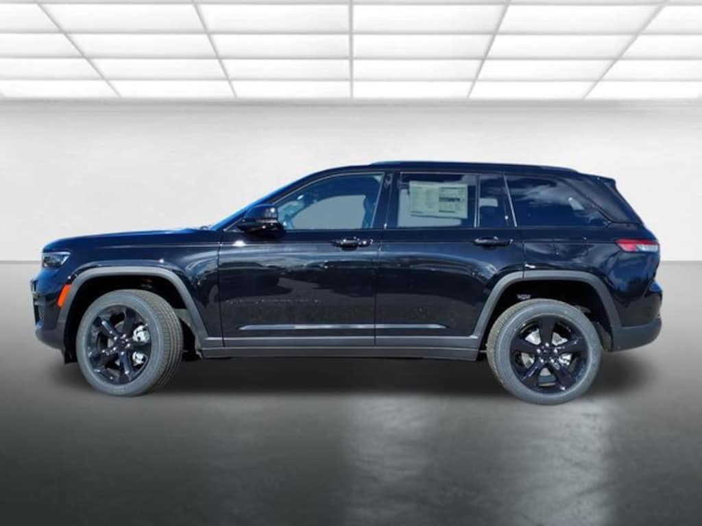 New 2025 Jeep Grand Cherokee Altitude X Sport Utility