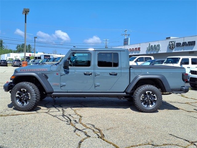 2025 Jeep Gladiator Rubicon photo 2