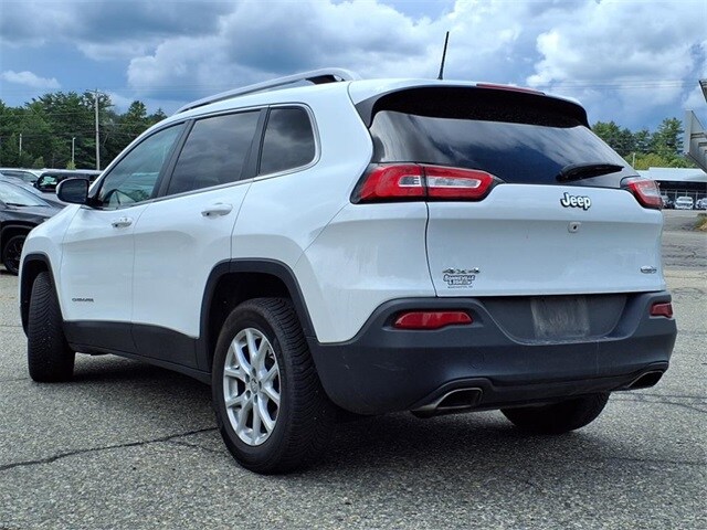 2017 Jeep Cherokee Latitude photo 2