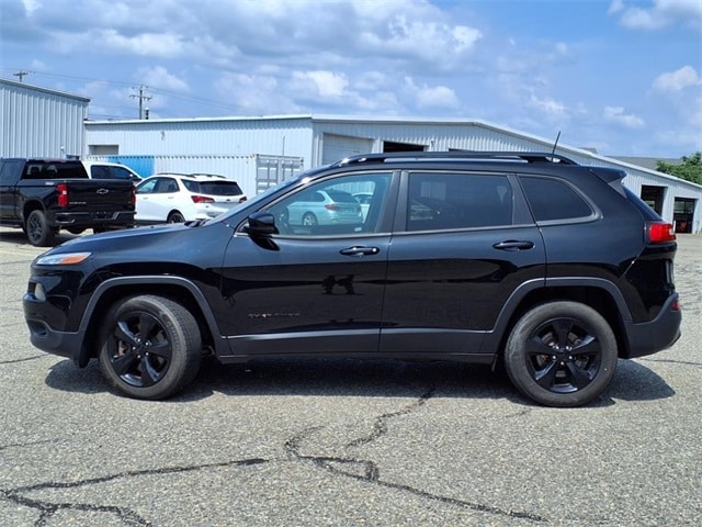 Used 2017 Jeep Cherokee High Altitude with VIN 1C4PJMDS7HW625275 for sale in Rochester, NH