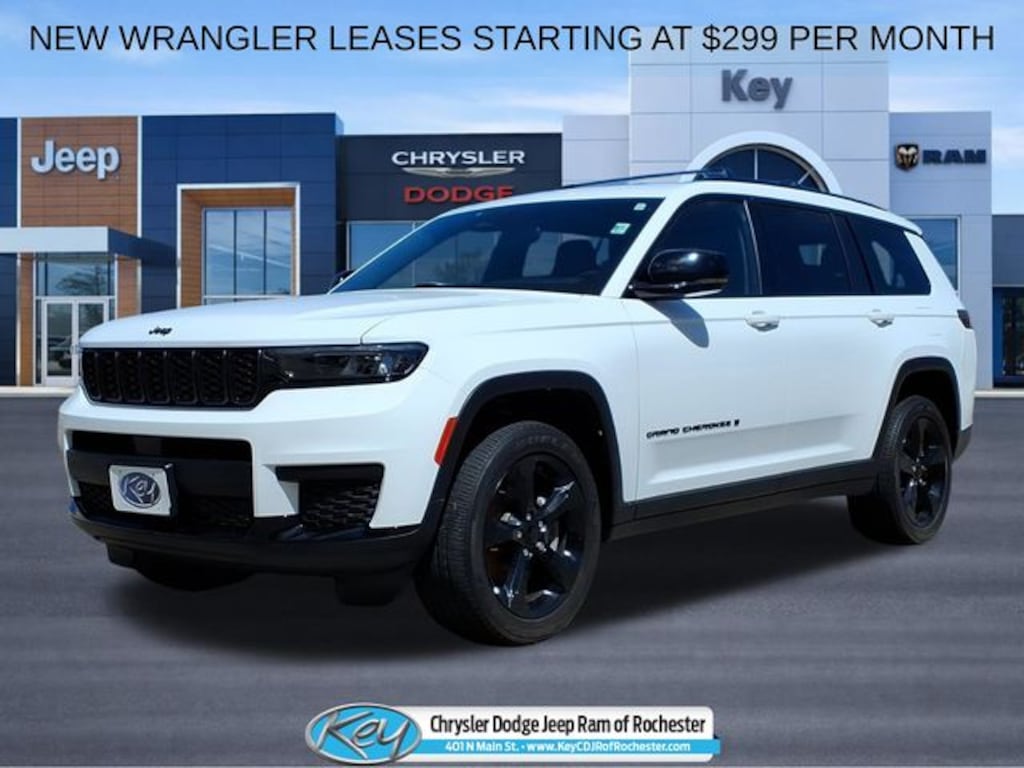 Used 2023 Jeep Grand Cherokee Altitude SUV