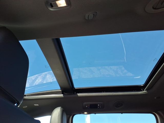 2026 Chrysler Pacifica Select - Photo 11