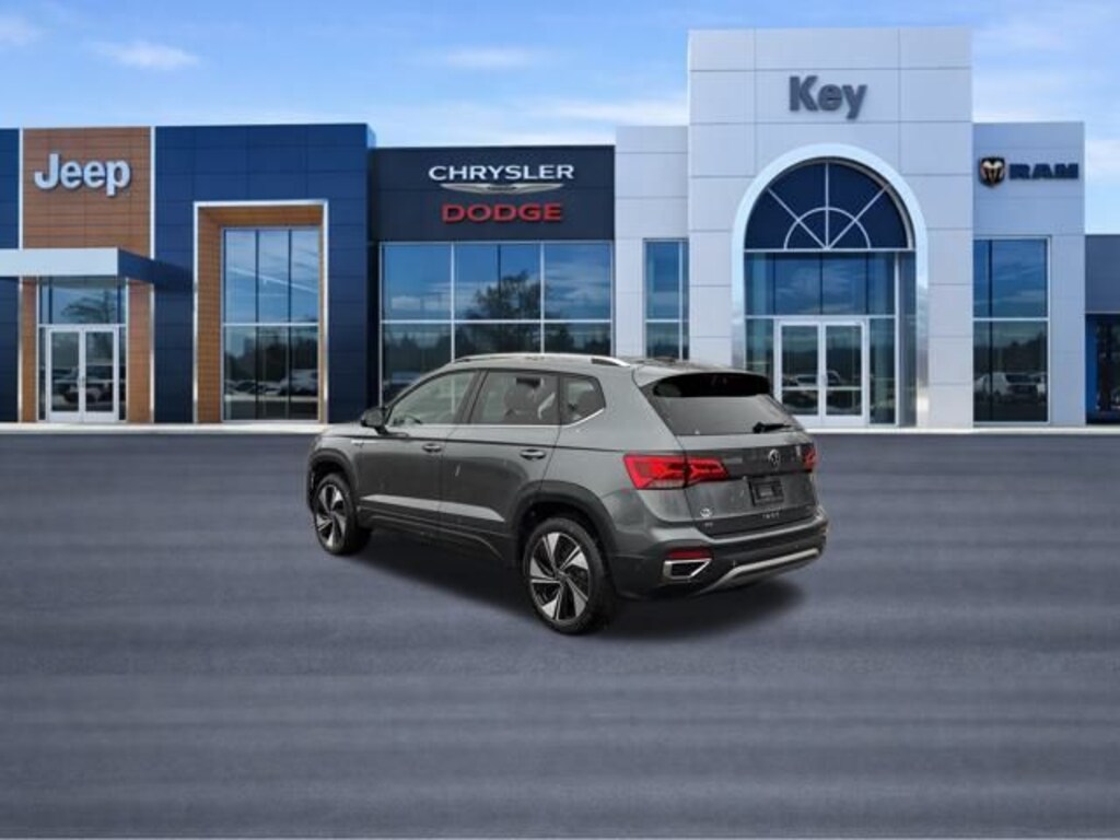 Used 2024 Volkswagen Taos 1.5T SE SUV