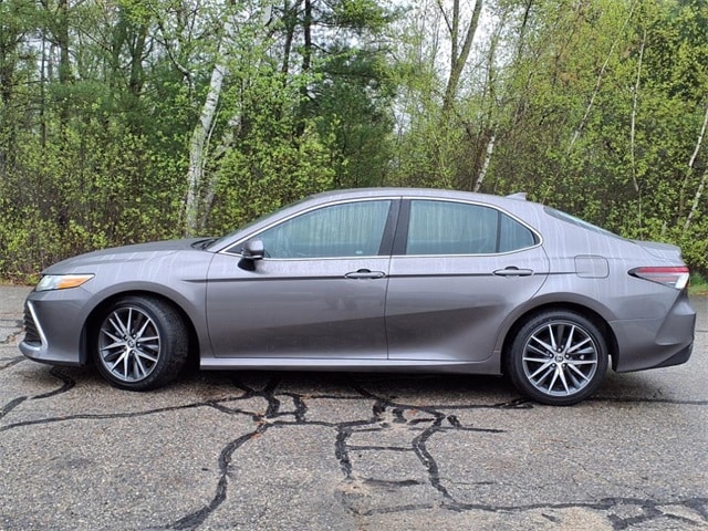 Used 2022 Toyota Camry XLE with VIN 4T1F11BK7NU063507 for sale in Rochester, NH