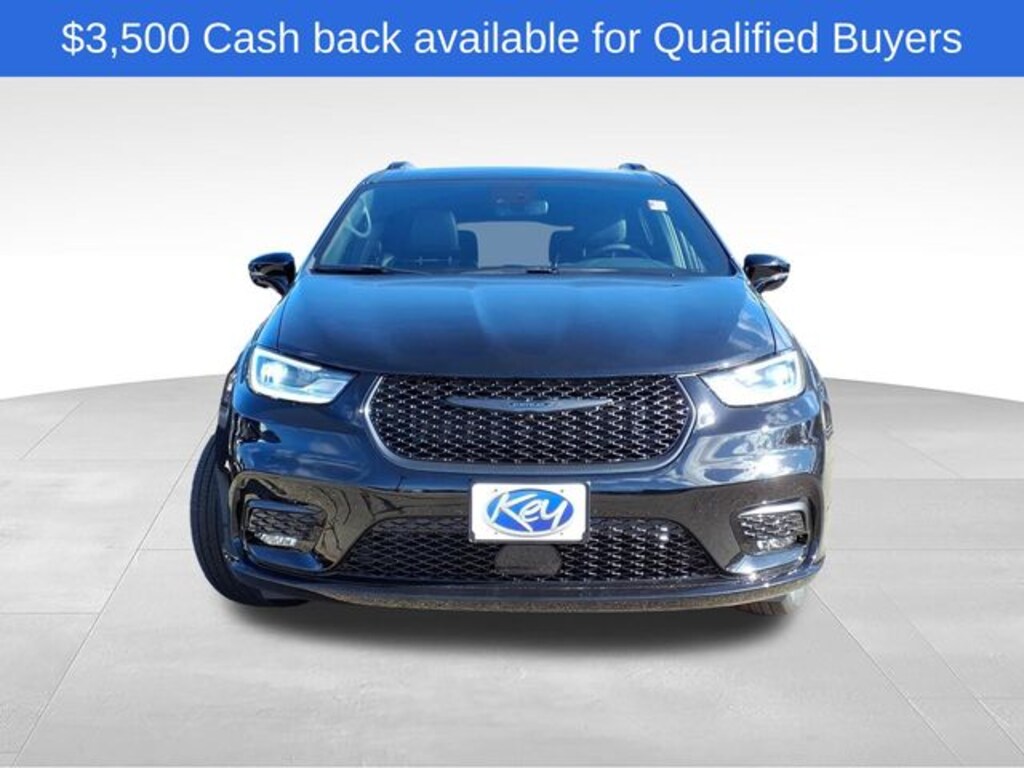 New 2026 Chrysler Pacifica Limited Passenger Van