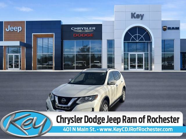 Used 2018 Nissan Rogue SV with VIN JN8AT2MV6JW355027 for sale in Rochester, NH