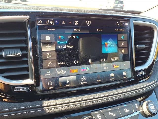 2026 Chrysler Pacifica Select - Photo 19
