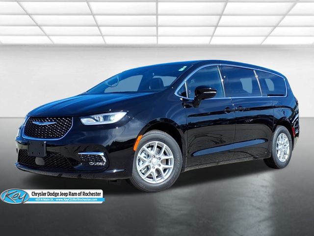 2026 Chrysler Pacifica Passenger Van 