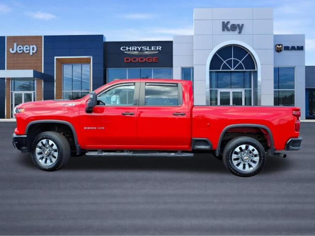 Used 2024 Chevrolet Silverado 2500 HD Custom Truck Crew Cab