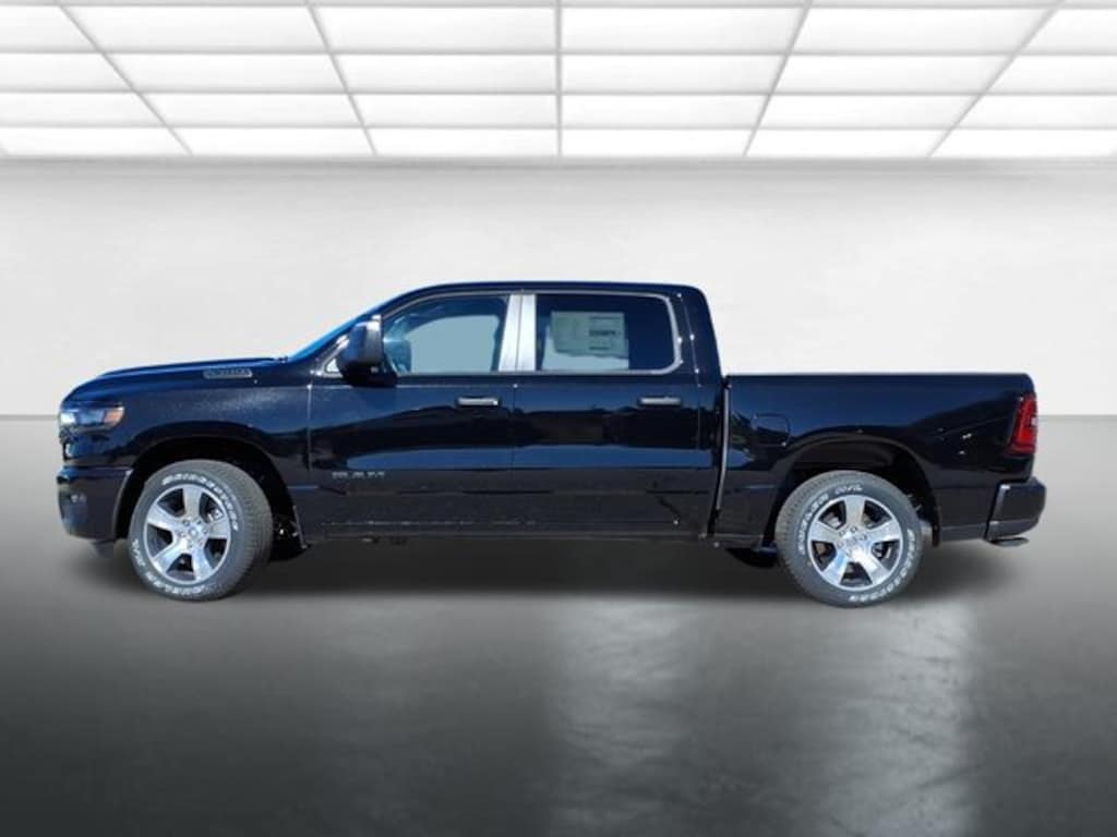 New 2026 Ram 1500 Express Pickup