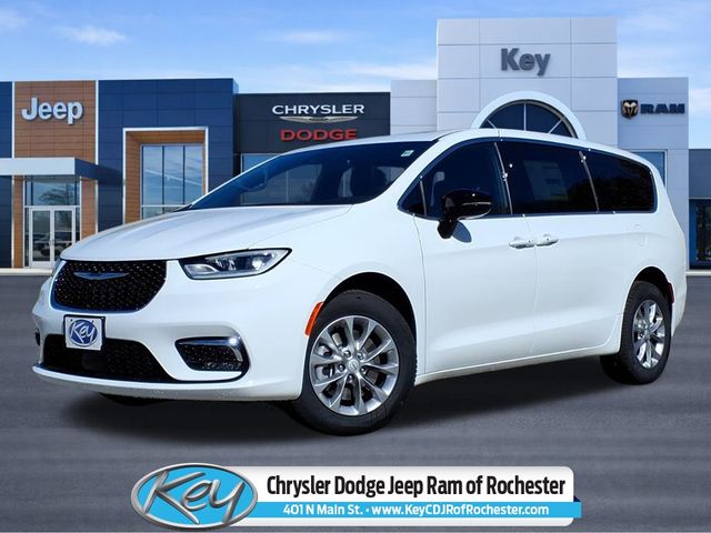 2026 Chrysler Pacifica Select AWD's photo