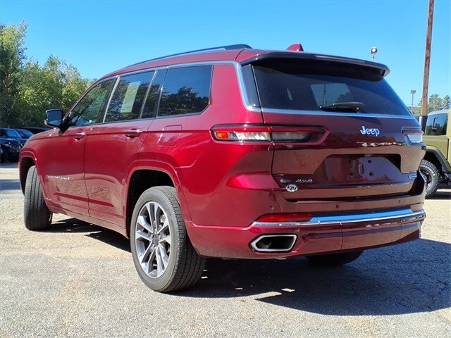 2022 Jeep Grand Cherokee Overland photo 3