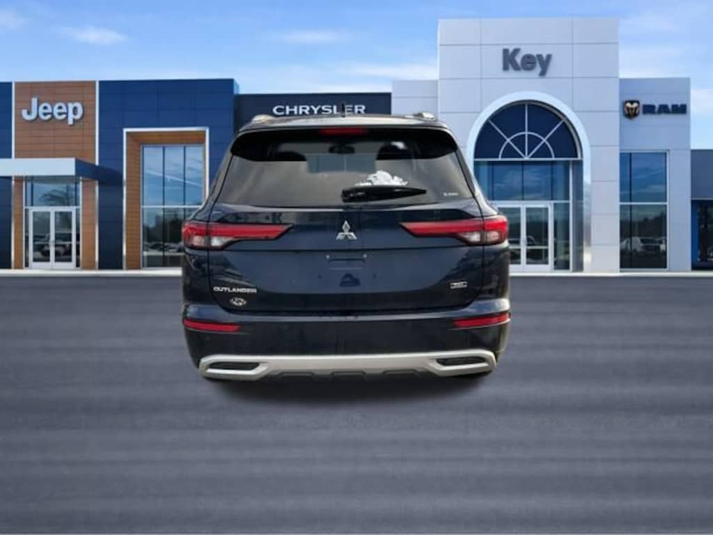 Used 2022 Mitsubishi Outlander SEL CUV