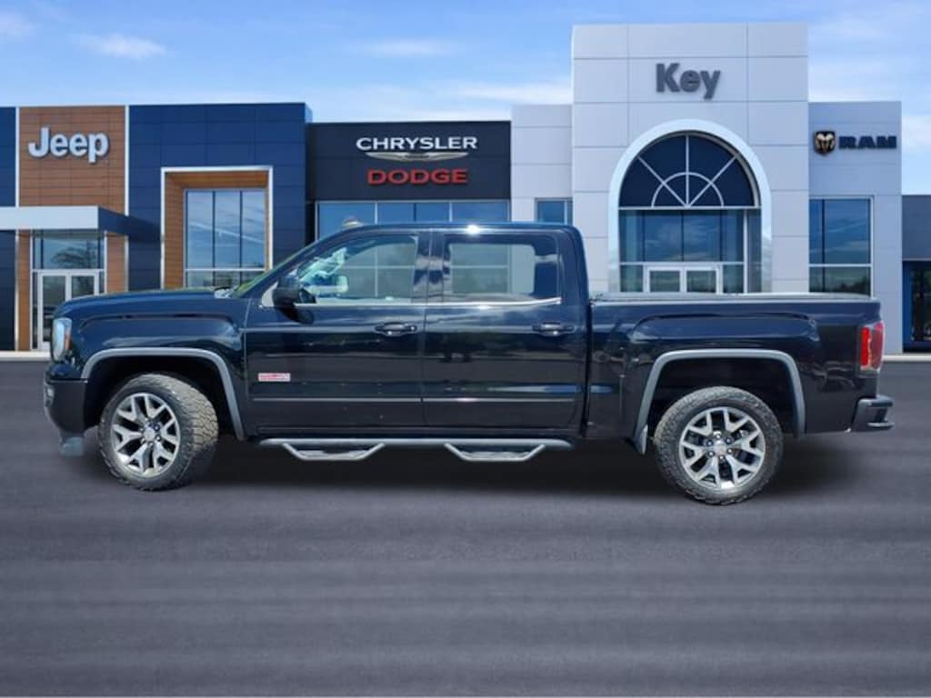 Used 2017 GMC Sierra 1500 SLT Truck Crew Cab