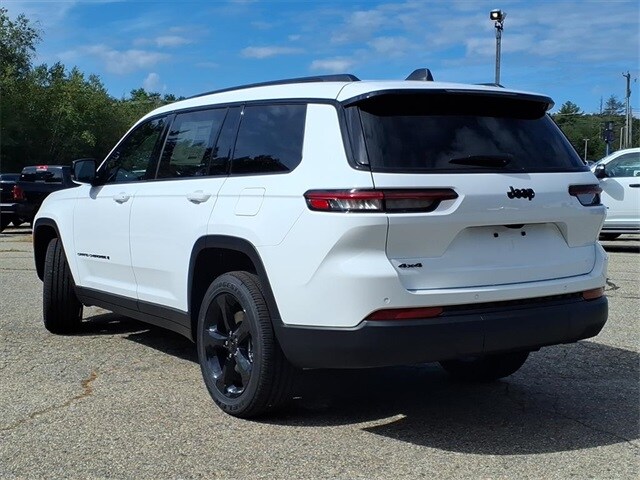 2025 Jeep Grand Cherokee Altitude X photo 4