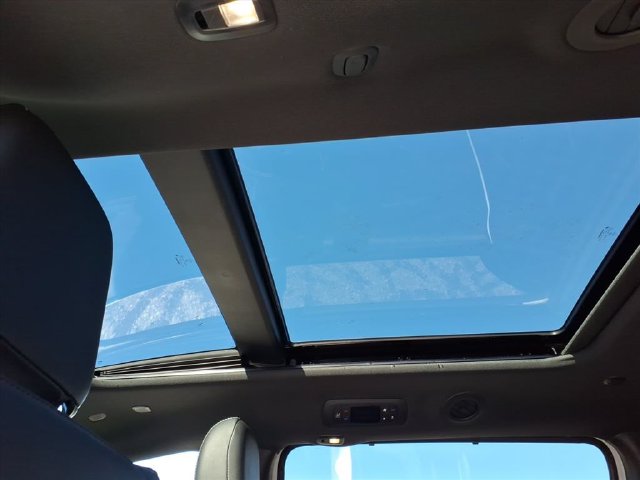 2026 Chrysler Pacifica Select - Photo 13